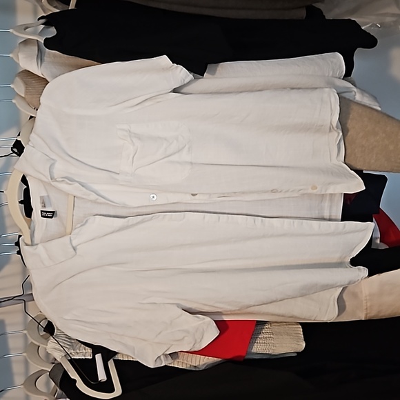 H&M Linen Top - Picture 1 of 2